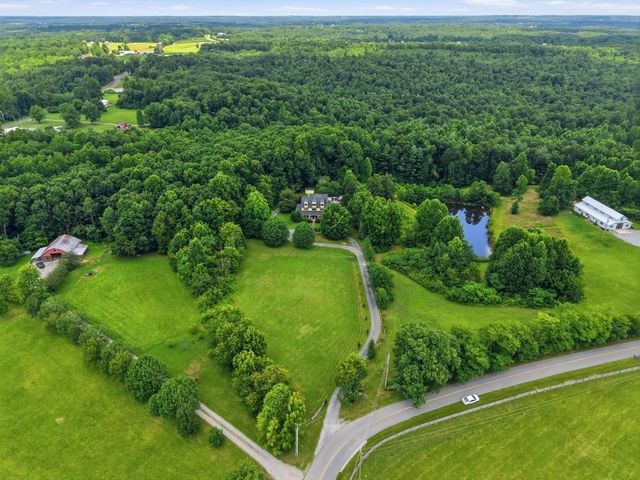 281 Red Williams Rd, Crossville, TN 38571