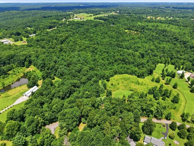 281 Red Williams Rd, Crossville, TN 38571