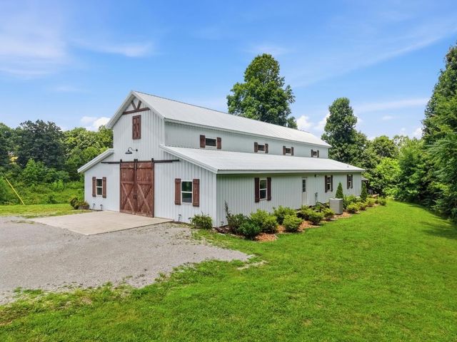 281 Red Williams Rd, Crossville, TN 38571