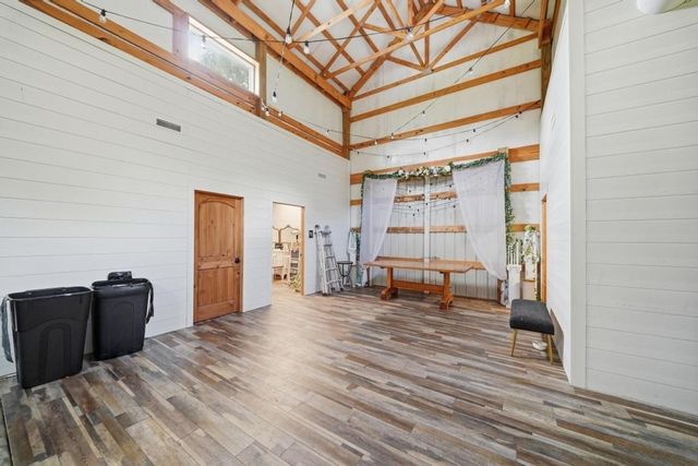 281 Red Williams Rd, Crossville, TN 38571