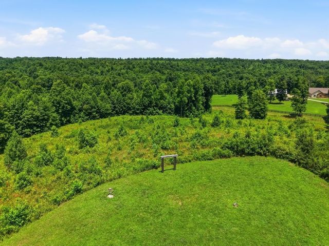 281 Red Williams Rd, Crossville, TN 38571