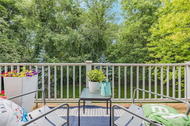 56635 Longhorn Drive, Shelby Twp, MI 48316