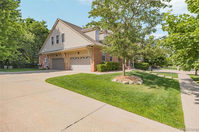 56635 Longhorn Drive, Shelby Twp, MI 48316