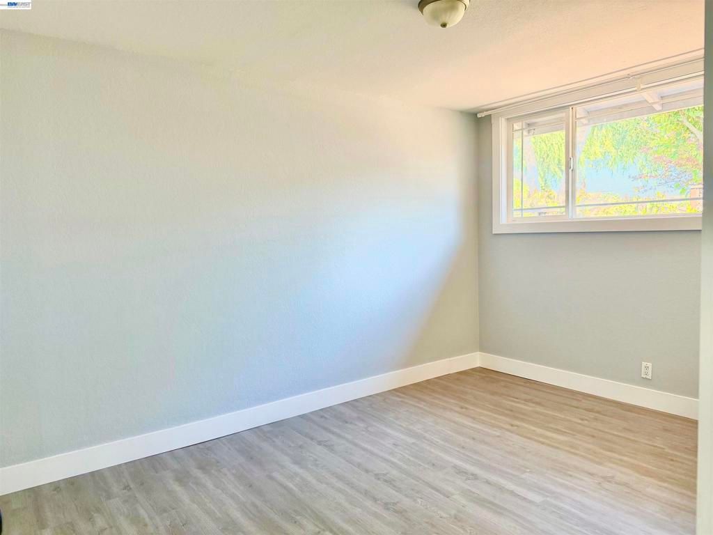 Image 14 of property listing at 293 Fairway St, Hayward, CA 94544