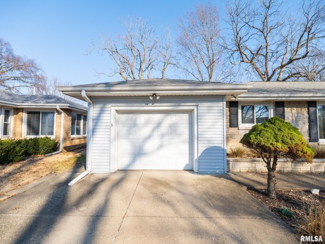 1504 N 5TH Street, Pekin, IL 61554