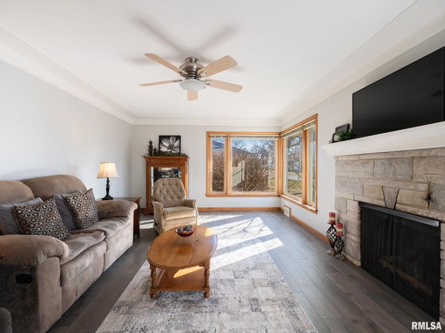 1504 N 5TH Street, Pekin, IL 61554