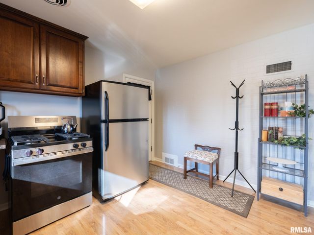 1504 N 5TH Street, Pekin, IL 61554