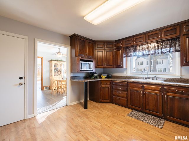 1504 N 5TH Street, Pekin, IL 61554