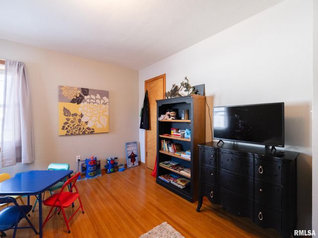 1504 N 5TH Street, Pekin, IL 61554