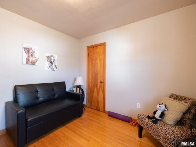 1504 N 5TH Street, Pekin, IL 61554