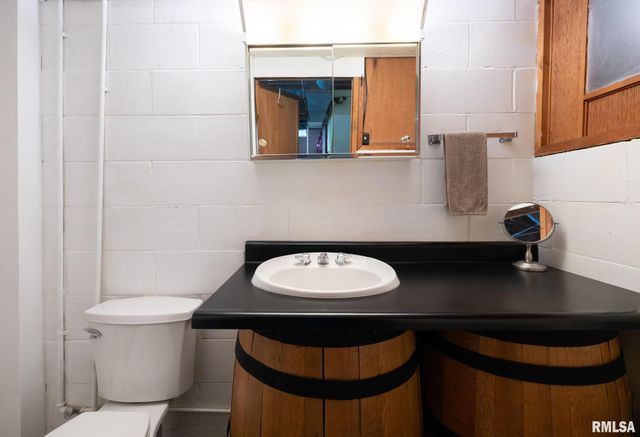 1504 N 5TH Street, Pekin, IL 61554