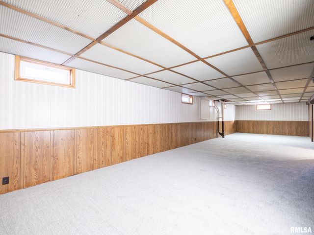 1504 N 5TH Street, Pekin, IL 61554