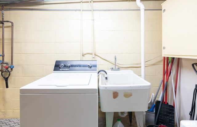 1504 N 5TH Street, Pekin, IL 61554