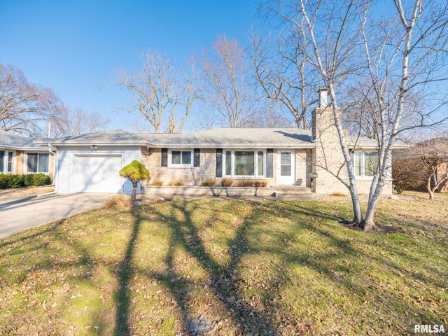 1504 N 5TH Street, Pekin, IL 61554