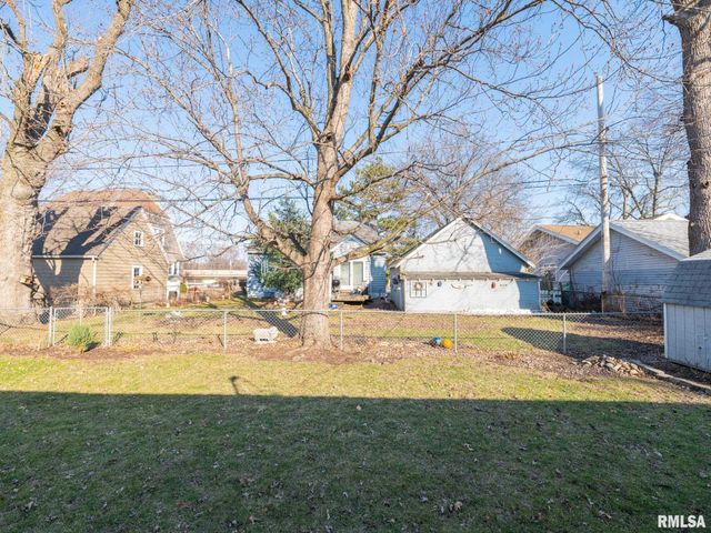 1504 N 5TH Street, Pekin, IL 61554