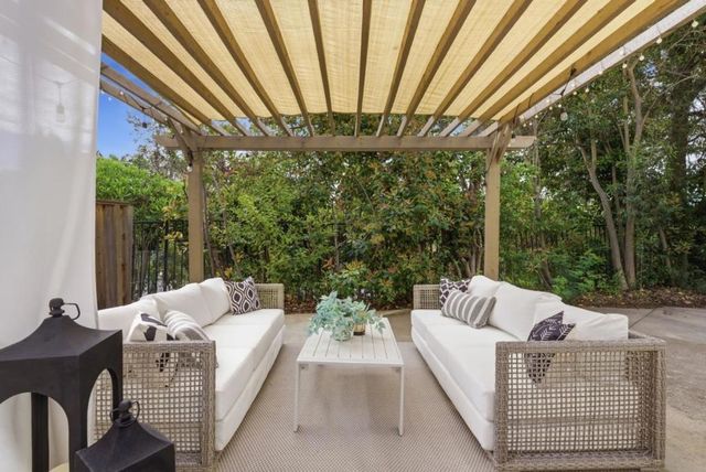 230 Lakeridge Way, San Ramon, CA 94582