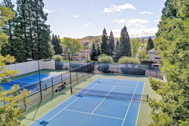 230 Lakeridge Way, San Ramon, CA 94582