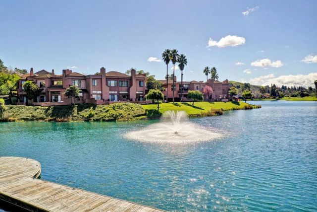 230 Lakeridge Way, San Ramon, CA 94582
