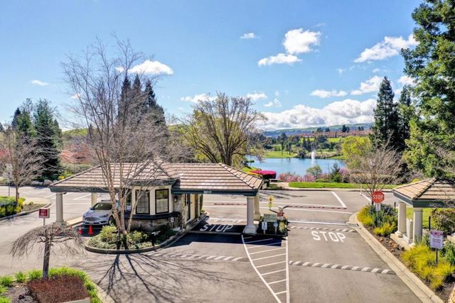 230 Lakeridge Way, San Ramon, CA 94582