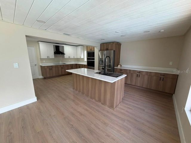 1822 BANYAN TREE DRIVE, Edgewater, FL 32132