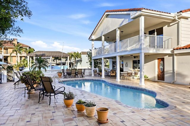 350 HARBOR PASSAGE, Clearwater Beach, FL 33767