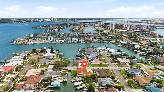350 HARBOR PASSAGE, Clearwater Beach, FL 33767