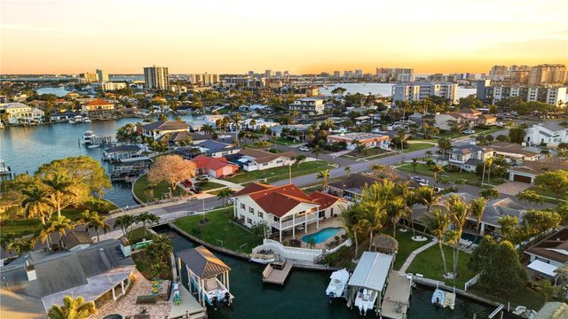 350 HARBOR PASSAGE, Clearwater Beach, FL 33767