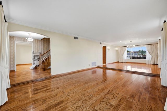 350 HARBOR PASSAGE, Clearwater Beach, FL 33767