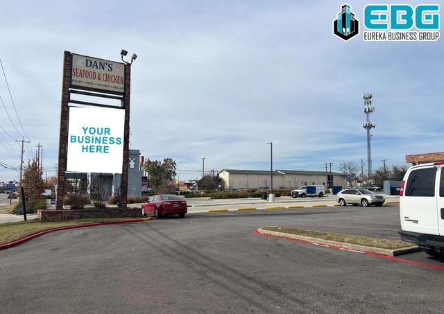 3215 W Pleasant Run Road 104, Lancaster, TX 75146