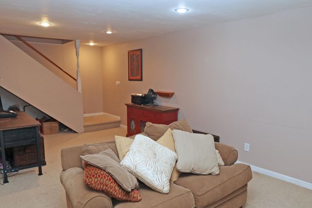 1712 Brook Park Drive, Lexington, KY 40515