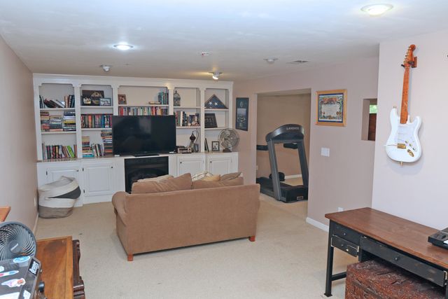 1712 Brook Park Drive, Lexington, KY 40515