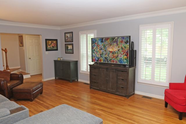 1712 Brook Park Drive, Lexington, KY 40515