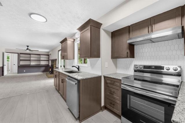 2053 Deerfield Run, Snellville, GA 30078