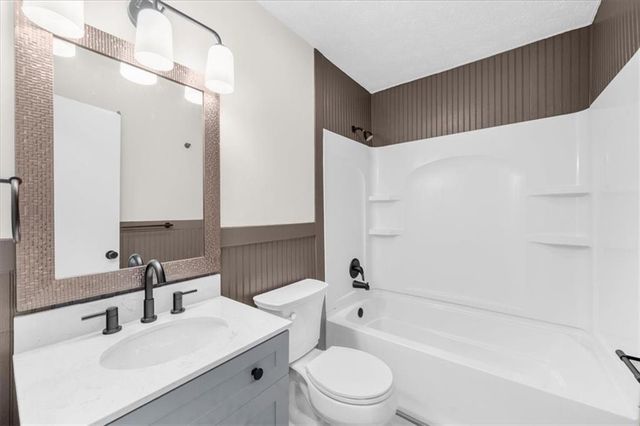 2053 Deerfield Run, Snellville, GA 30078