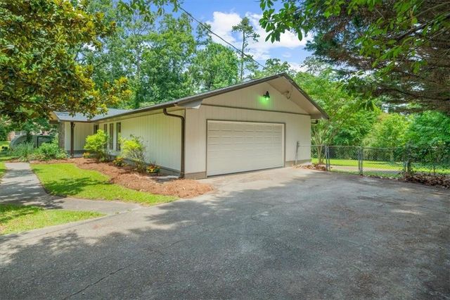 2053 Deerfield Run, Snellville, GA 30078