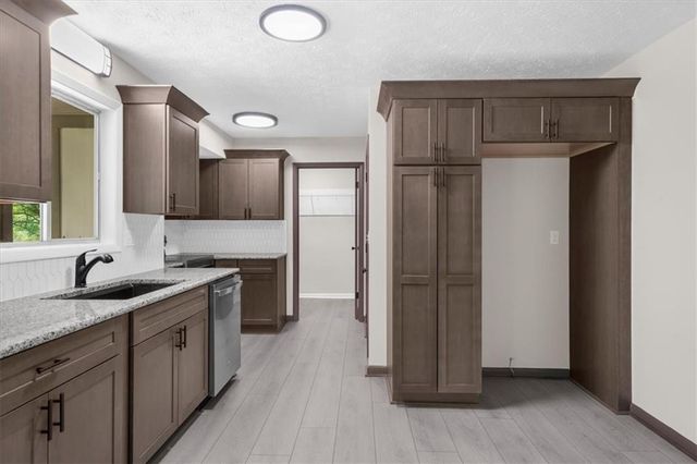 2053 Deerfield Run, Snellville, GA 30078