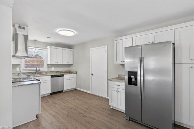 521 Helm DR, Newport News, VA 23602