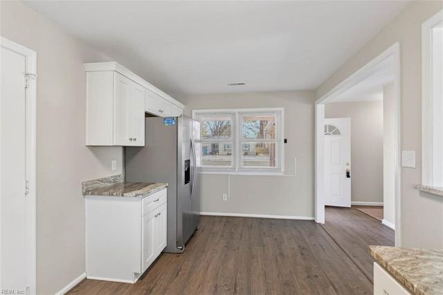 521 Helm DR, Newport News, VA 23602