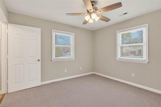 521 Helm DR, Newport News, VA 23602