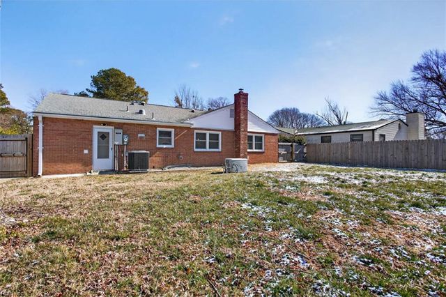 521 Helm DR, Newport News, VA 23602