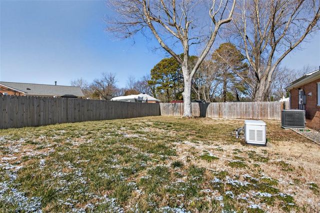 521 Helm DR, Newport News, VA 23602