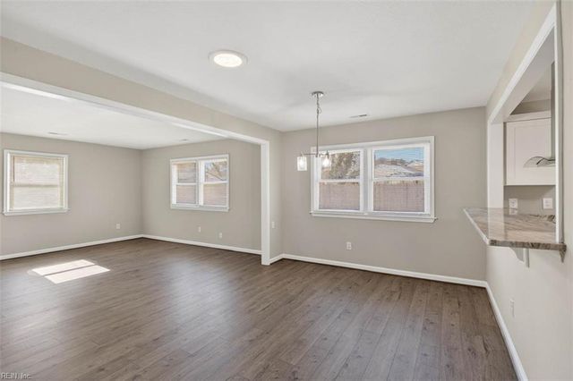 521 Helm DR, Newport News, VA 23602