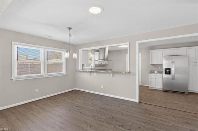 521 Helm DR, Newport News, VA 23602