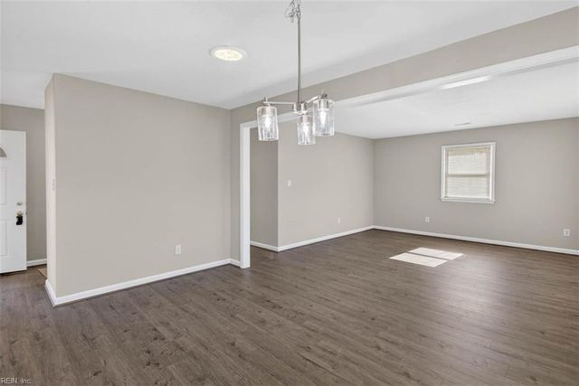 521 Helm DR, Newport News, VA 23602