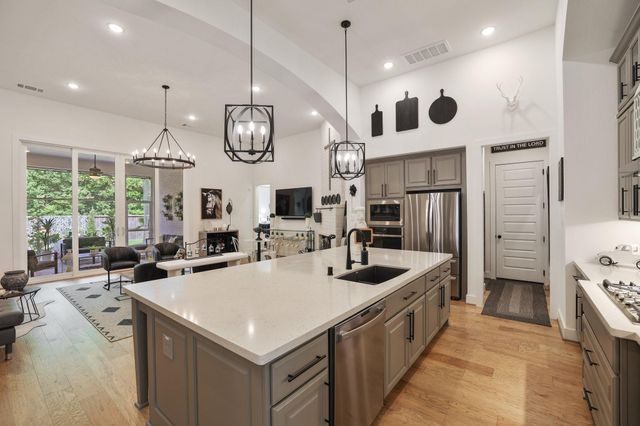 2514 Heritage Park Drive, Missouri City, TX 77459