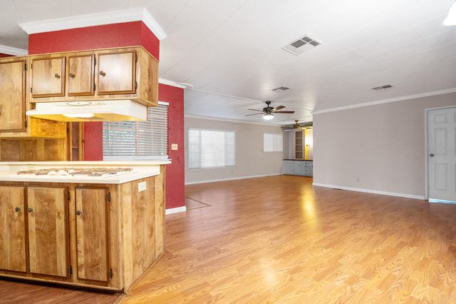 2400 W Midvalley Avenue Ld44, Visalia, CA 93277