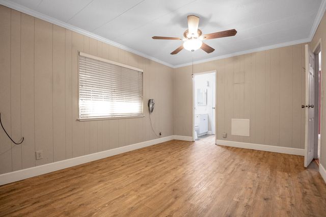 2400 W Midvalley Avenue Ld44, Visalia, CA 93277