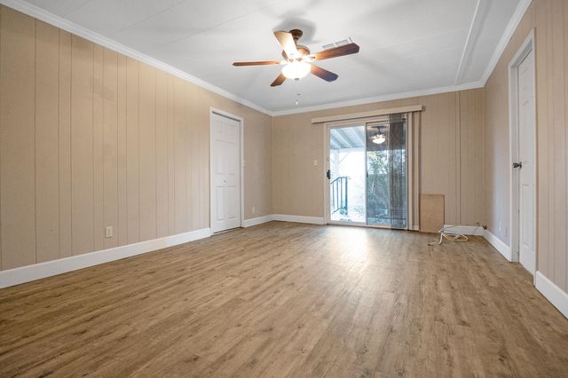 2400 W Midvalley Avenue Ld44, Visalia, CA 93277