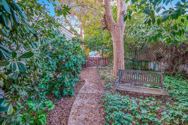 2400 W Midvalley Avenue Ld44, Visalia, CA 93277