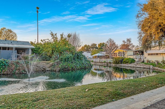 2400 W Midvalley Avenue Ld44, Visalia, CA 93277